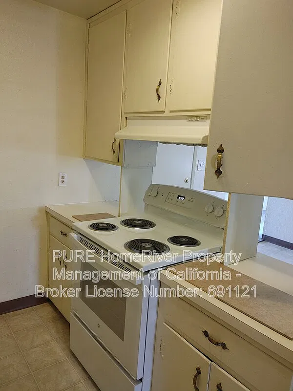2 bed, 1.0 bath, $1,795 — Photo 4