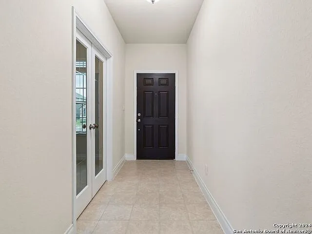 121 Inverness — Photo 3