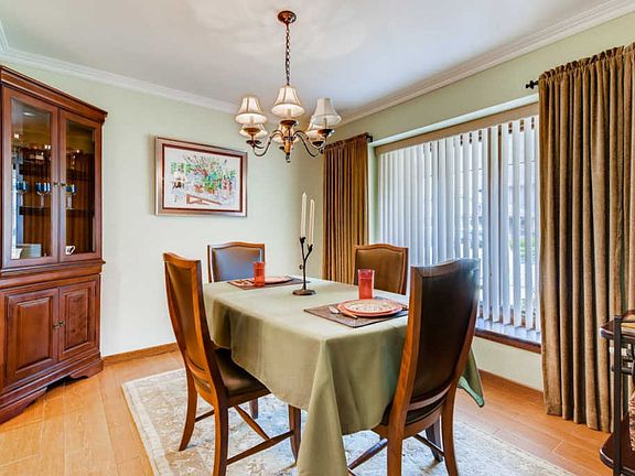 5th image of 8257 Stonehenge Dr