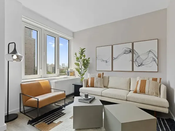 2455 3rd Avenue image 1 of 30