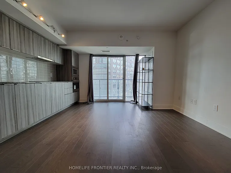 955 Bay St #1701 — Photo 7