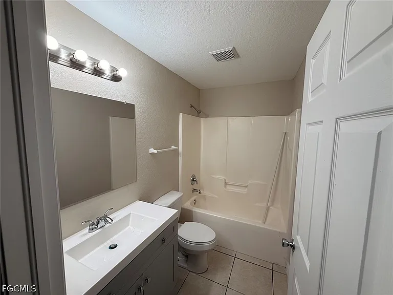 756 Holmes Ave — Photo 9