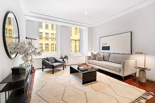 1st image of 55 Wall St APT 705
