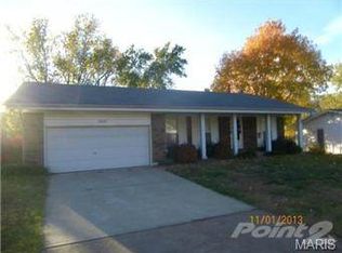 11821 Cato Dr, Florissant, MO