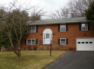 80 Somerset St, Christiansburg, VA 24073