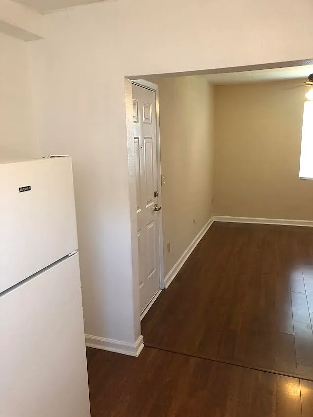 2 bed, 600 sqft, $1,050 — Photo 4