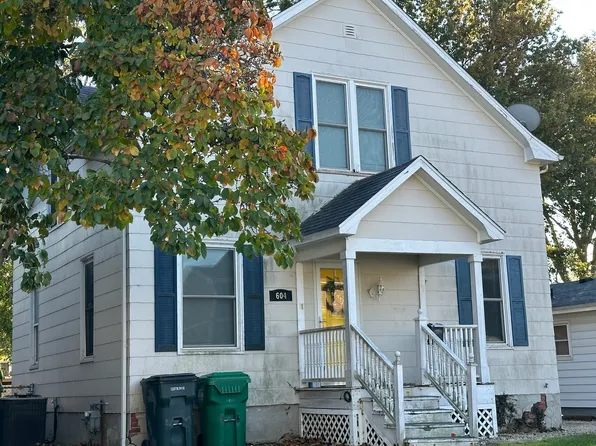 604 W South St, Clinton, IL 61727