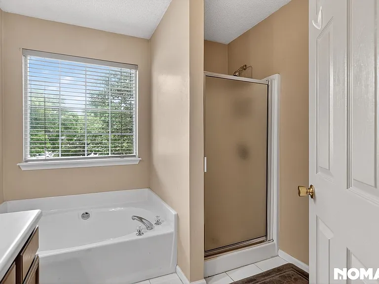 2226 Dresden Grn NW — Photo 19