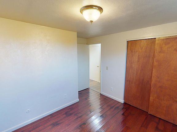 4th image of 413 Briarwood Ave #1