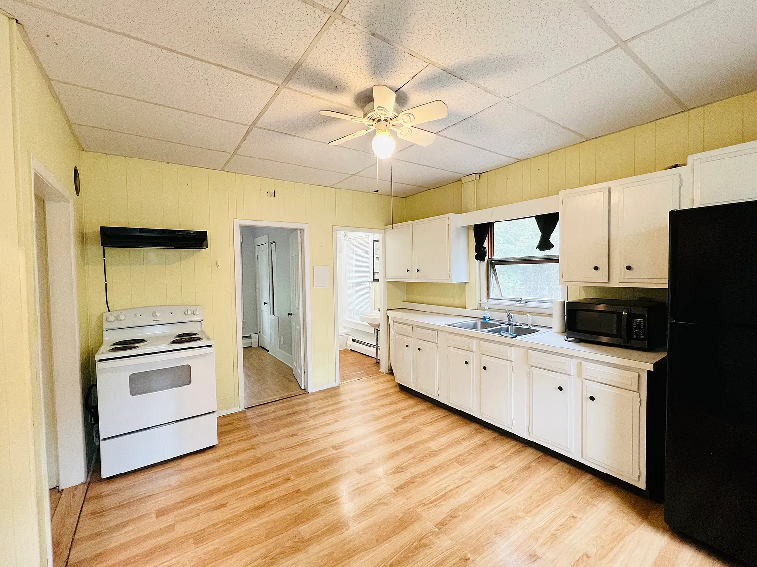 158 Pine St — Photo 2