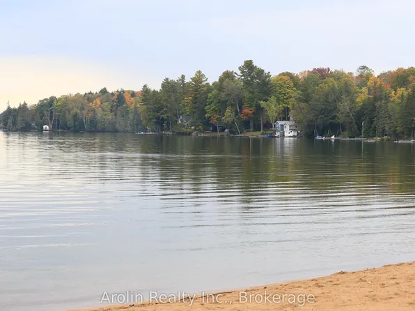 9 Woods Bay Rd, North Kawartha, ON K0L 1A0