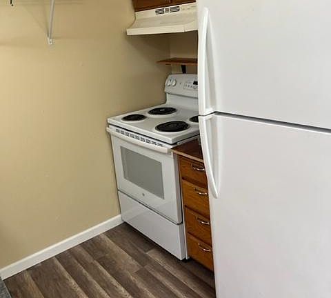 3rd image of 3914 S 66th St Unit C