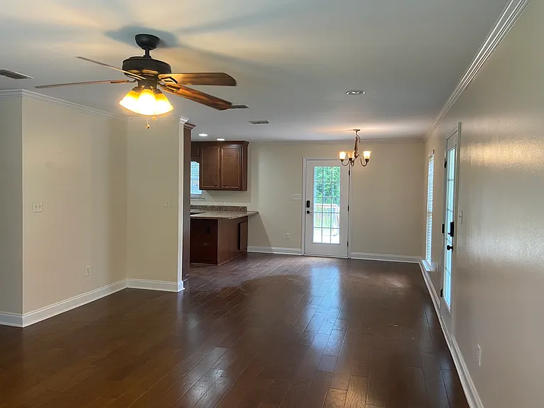128 Aubry Ct — Photo 3