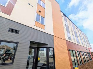 10882 98th St NW #203, Edmonton, AB T5H2P5