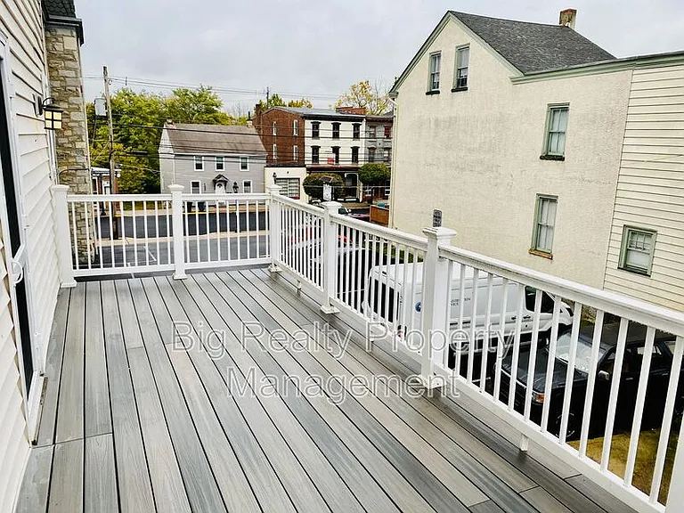 88 N Main St — Photo 16