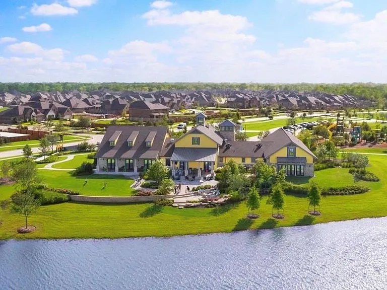 10326 Water Harbor Dr — Photo 24
