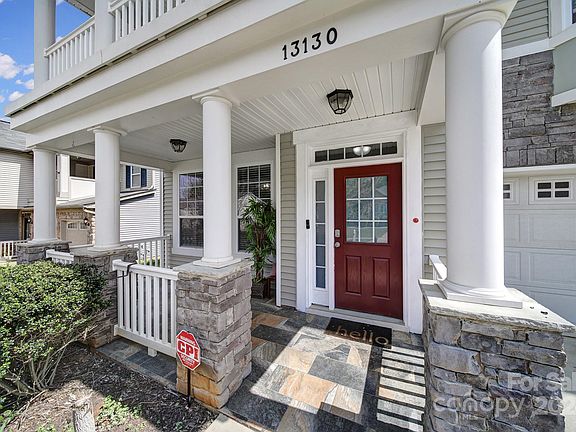 2nd image of 13130 Reunion St