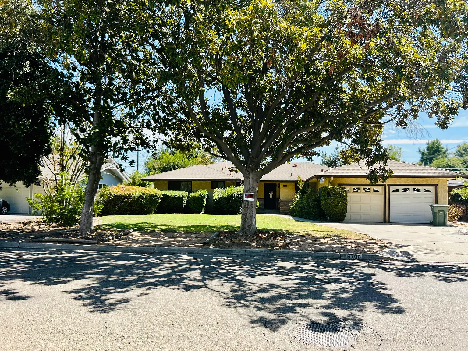 3 bed, 1400 sqft, $1,800 — Photo 1