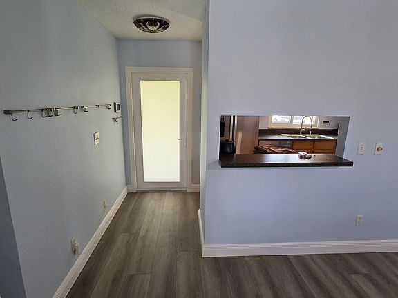 3rd image of 2209 SE East Dunbrooke Cir
