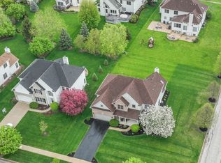 531 Prairie Ridge Ln, North Aurora, IL 60542