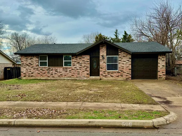 509 Meadowlake Dr, Noble, OK 73068