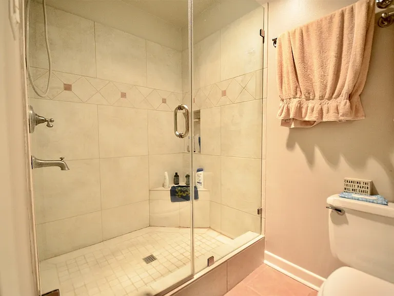 7655 S Braeswood Blvd #26 — Photo 23