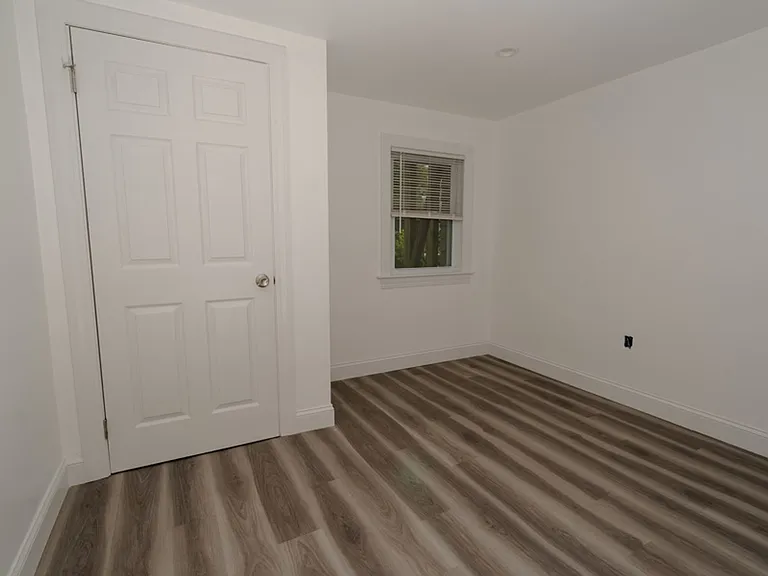 11 Park St — Photo 9