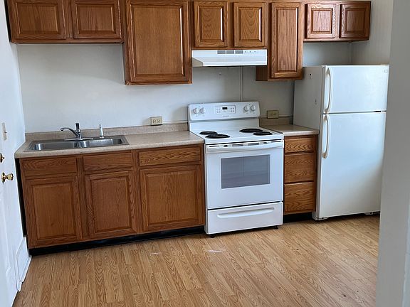 4th image of 140 N Canal St #130-3