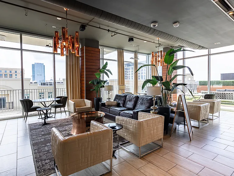 The VUE Charlotte On 5th — Photo 26