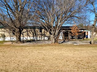 1909 Lariat Ln, Burleson, TX 76028