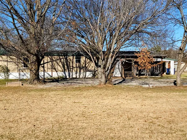 1909 Lariat Ln, Burleson, TX 76028