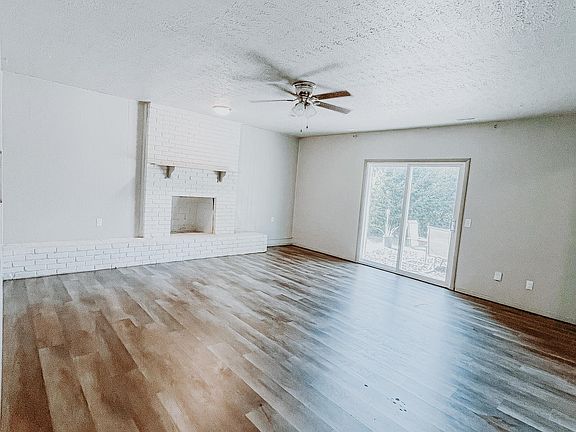 3rd image of 121 Eberle Dr