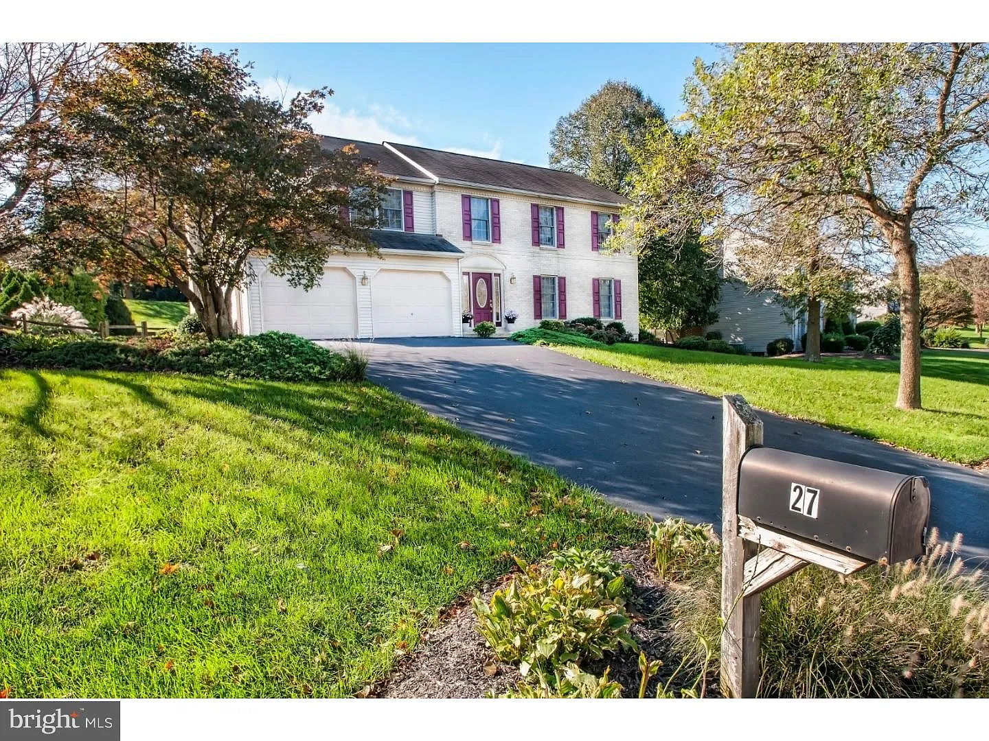 27 Findail Dr photo 1
