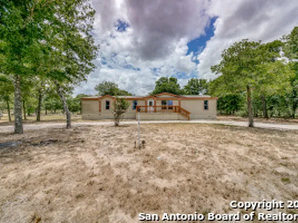 621 Bent Bow Trail, La Vernia, TX 78121