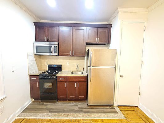 1st image of 1 Chester Ct #36