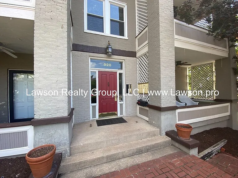 928 2nd St SW — Photo 1