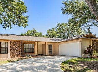 2835 Oak Tree Ln, Palm Harbor, FL 34684