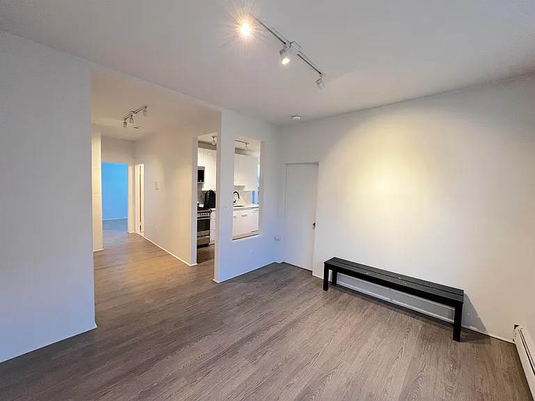 135 Van Wagenen Ave #4B — Photo 2