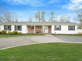 15 Vee Jay Drive, Shoreham, NY 11786