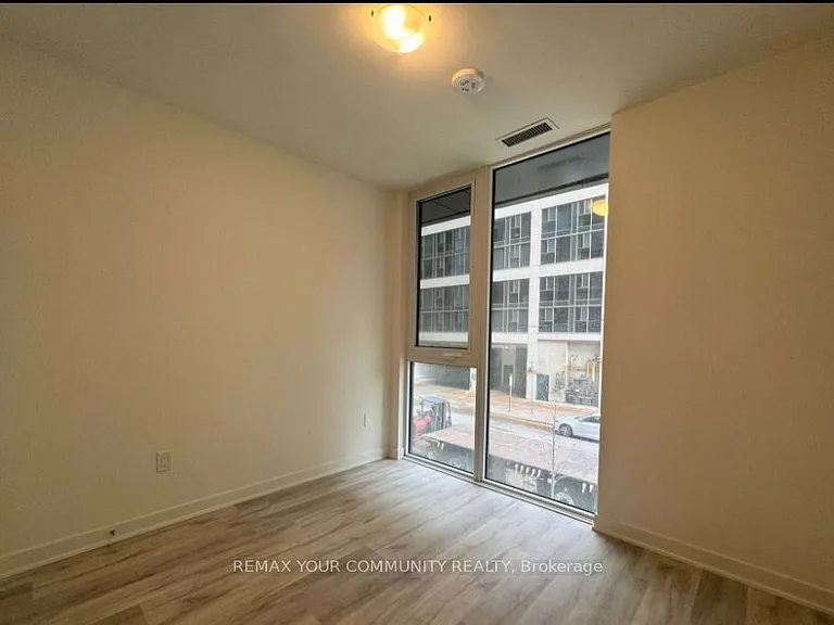60 Princess St #102 — Photo 16