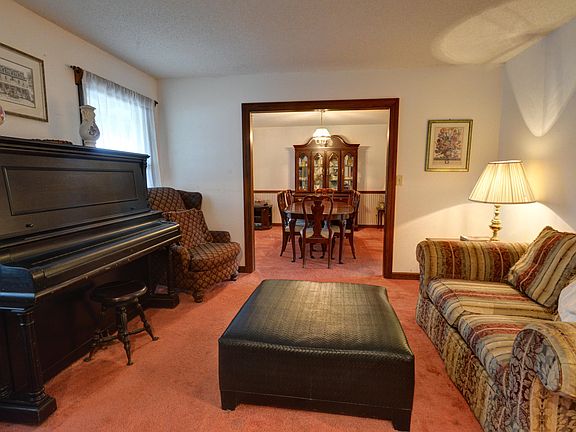 4th image of 746 Tallwood Rd