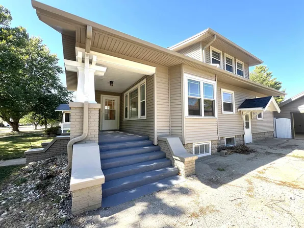 317 E 10th St, Spencer, IA 51301