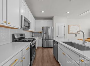 915 Kinsey Aly, Charlotte, NC 28217