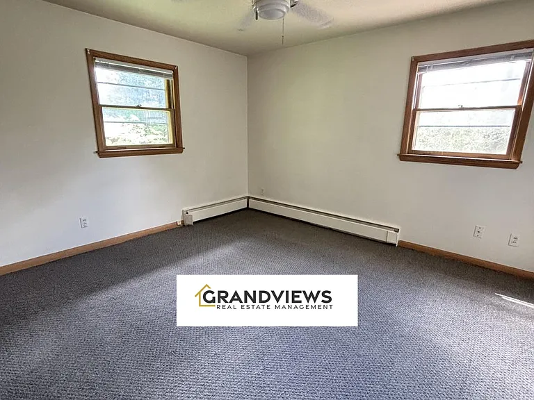 611 Birch St — Photo 13