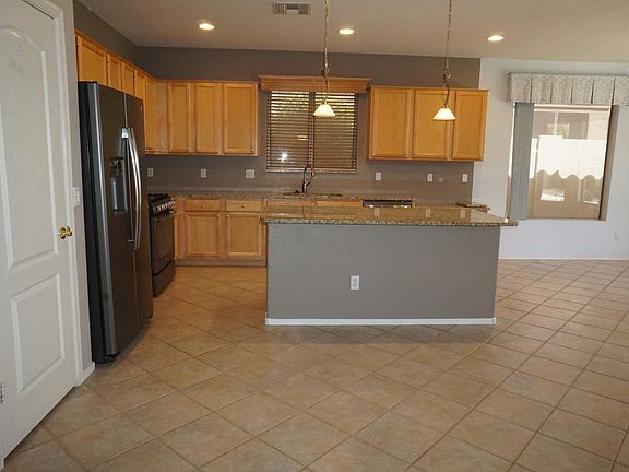 3rd image of 9327 W Yukon Dr