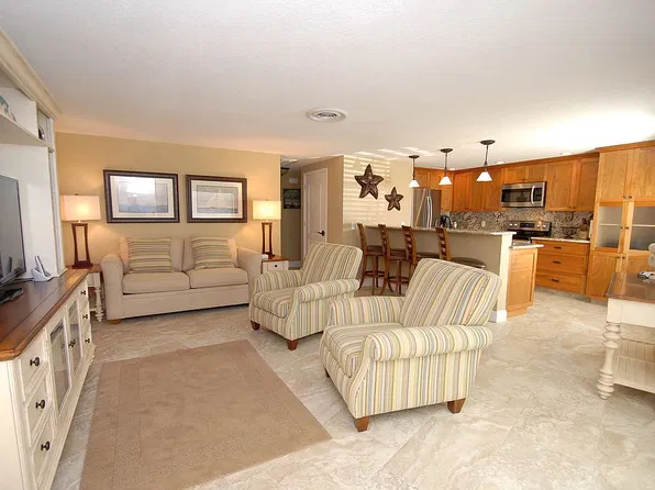 1303 Gulf Dr S #2, Bradenton Beach, FL 34217