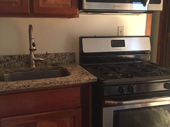 4th image of 2638 N Talman Ave #3