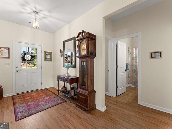 5th image of 740 Independence Ave