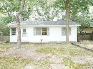 155 Birch Dr, Laurel, NY 11948