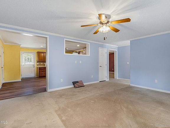 5th image of 105 Lily Pearl Dr